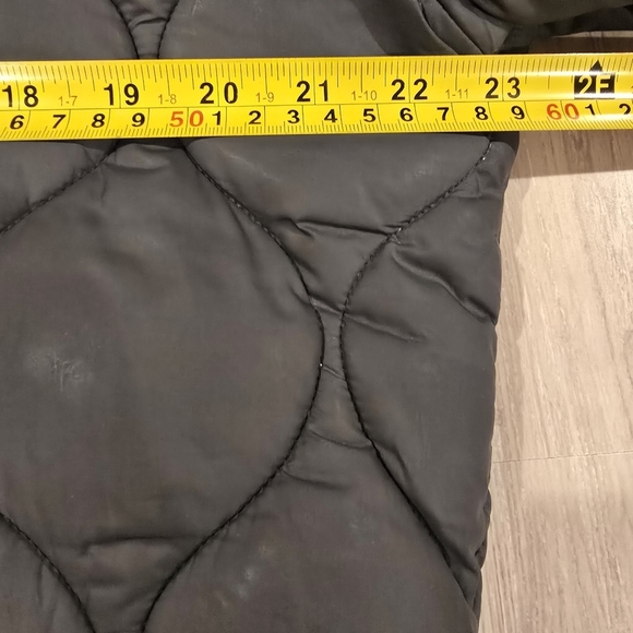 Women's Gray Quilted Puffer Jacket with Faux Fur Hood - Picture 14 of 15